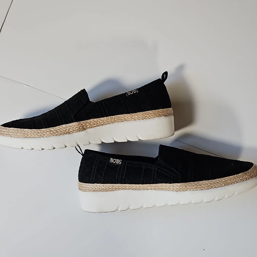 Bobs Skechers Espadrille Black Embroidered Fabric Memory Foam Comfort Casual SZ9